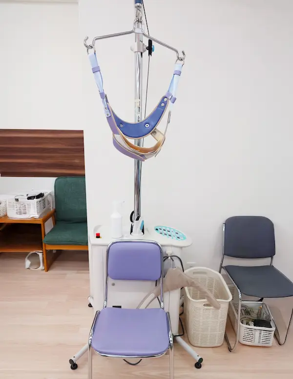 札幌の南平岸にある山口整形外科クリニック。豊富な手術実績と豊富な臨床経験あり。リウマチ・スポーツ医学の専門医。最新機器導入しマッサージによる充実のリハビリで、お子様からご高齢の方まで幅広いお悩みに対応します